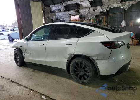 2022 Tesla Model Y from USA, damaged, VIN 7SAYGDEE1NA016470